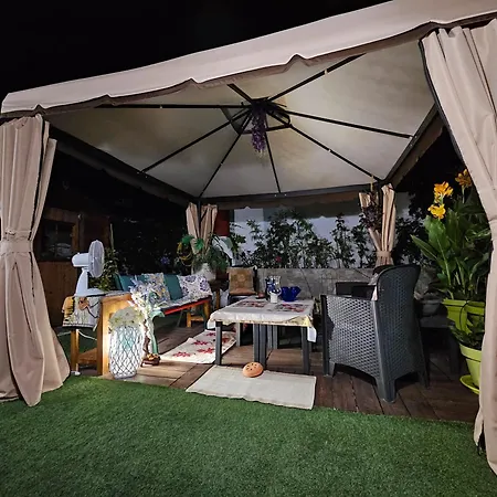 Lux Energy And Garden Bed and breakfast