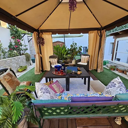 Bed and breakfast Lux Energy And Garden