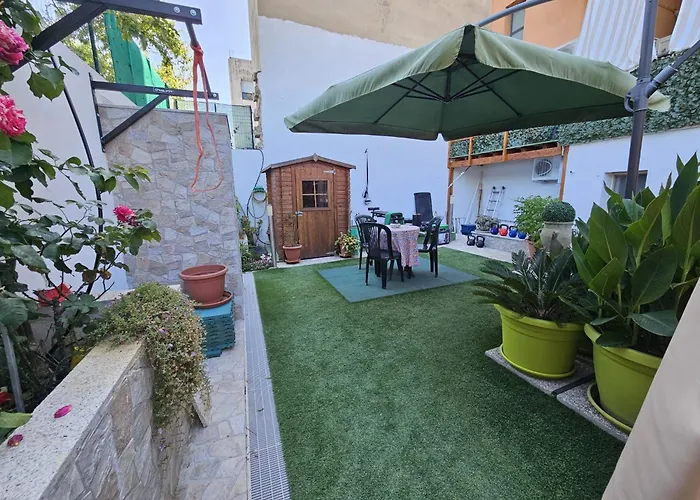 Bed and breakfast Lux Energy And Garden 3*